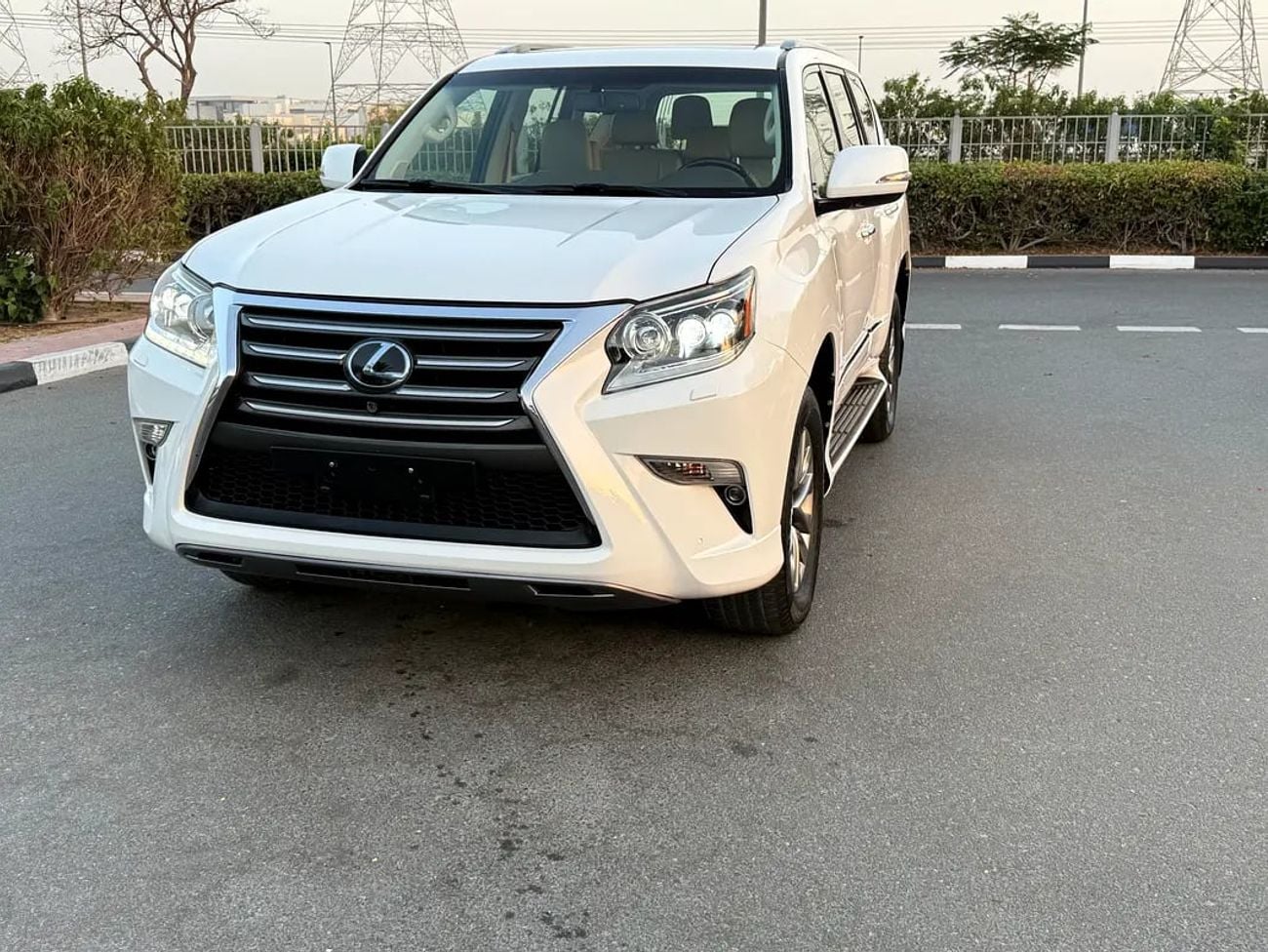 Lexus GX460 GX 460 GCC Specs - Well Maintained