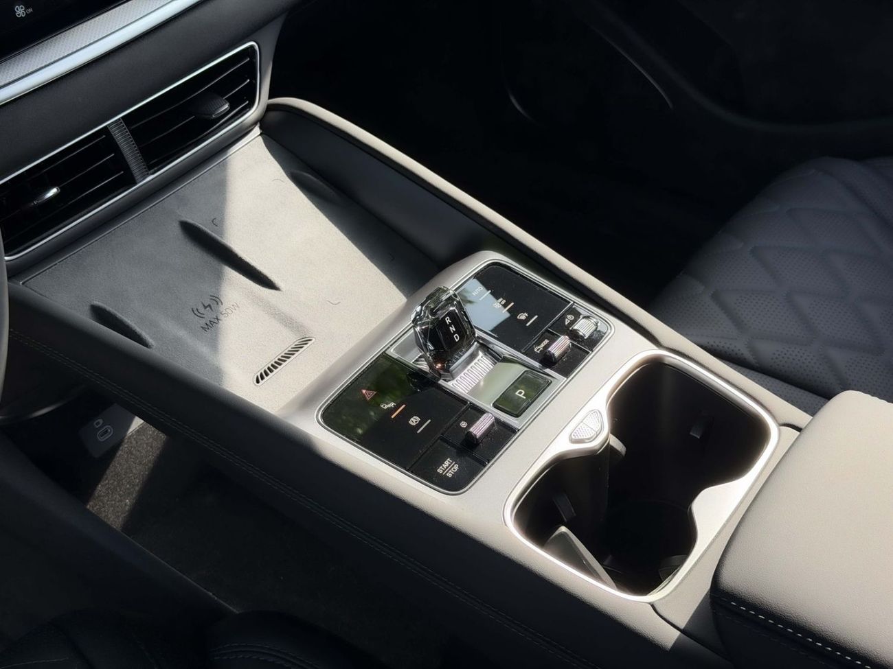 BYD Sealion 7 PREMIUM (L · None - Electric Cyl · Automatic · Electric · SUV/Crossover · Rear Wheel Drive · 5 Seats · 5 Door)
