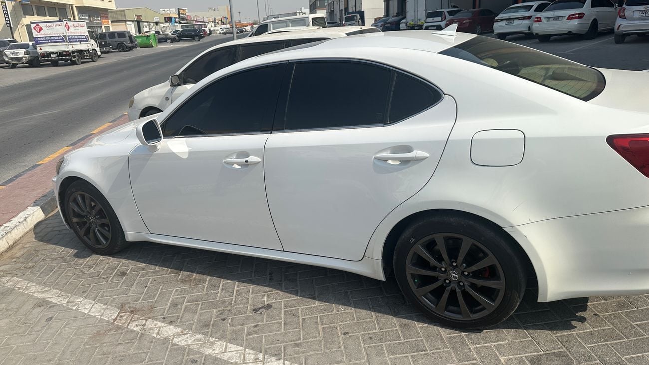 لكزس IS 250 بريمير