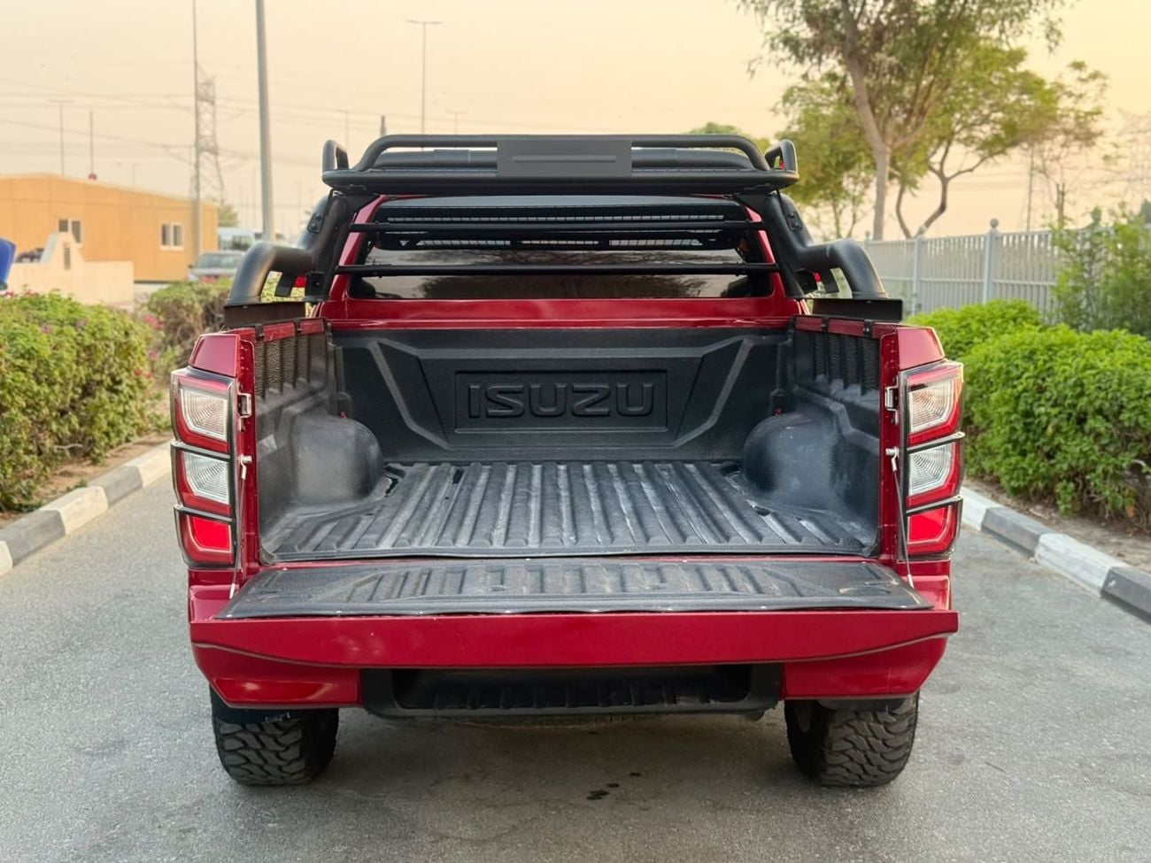 Isuzu D-MAX - 3.0 Diesel Engine - AT - 4WD - Pickup