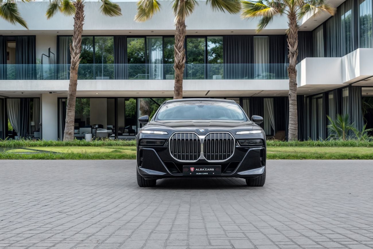 بي أم دبليو 760i M760 xDrive | 9,596 P.M | 0% Downpayment | BMW WARRANTY & SERVICE!