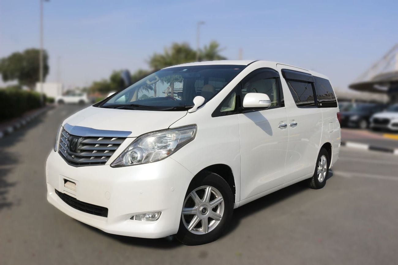 Toyota Alphard For export, the steering wheel is on the right side.