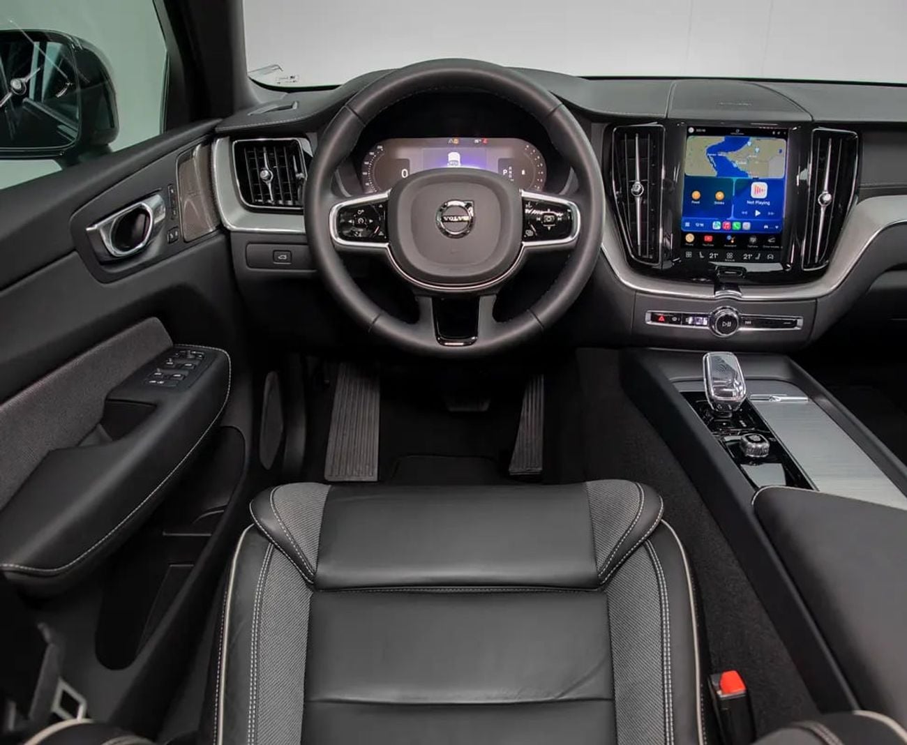 Volvo XC60 ULTIMATE DARK Low KM • 0%DP Available • Warranty • FDSH • GCC
