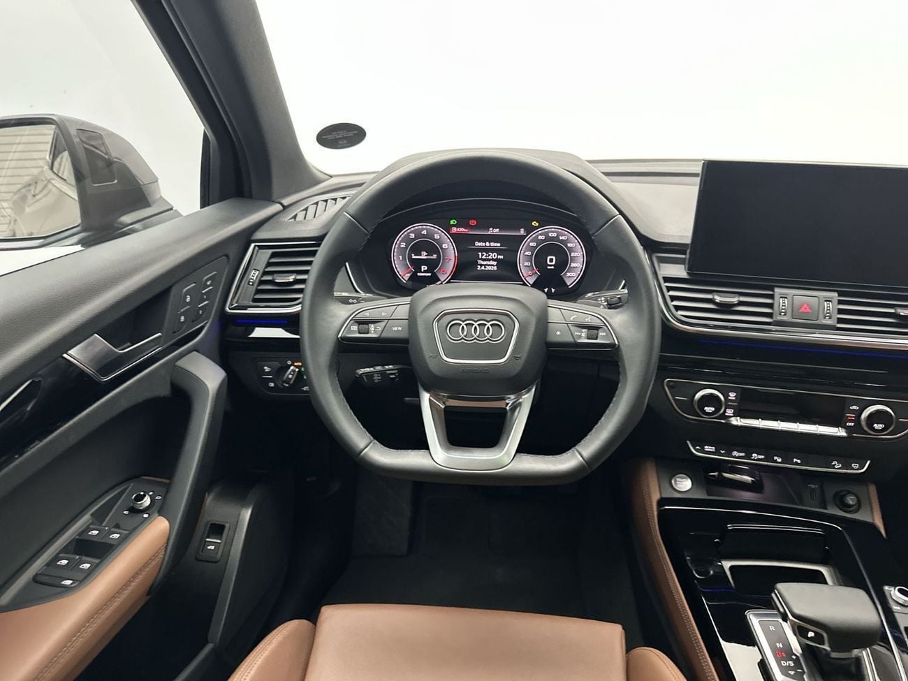 Audi Q5 45 TFSI S-LINE quattro 249hp (Ref# 42750)