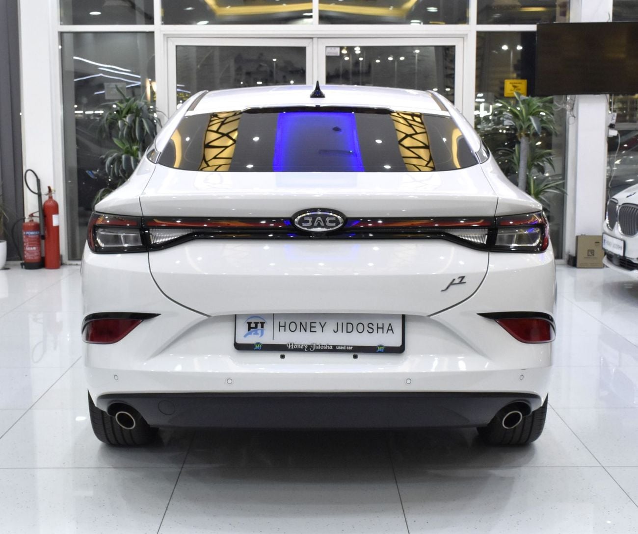 JAC J7 INTELLIGENT EXCELLENT DEAL for our JAC J7 ( 2023 Model ) in White Color GCC Specs