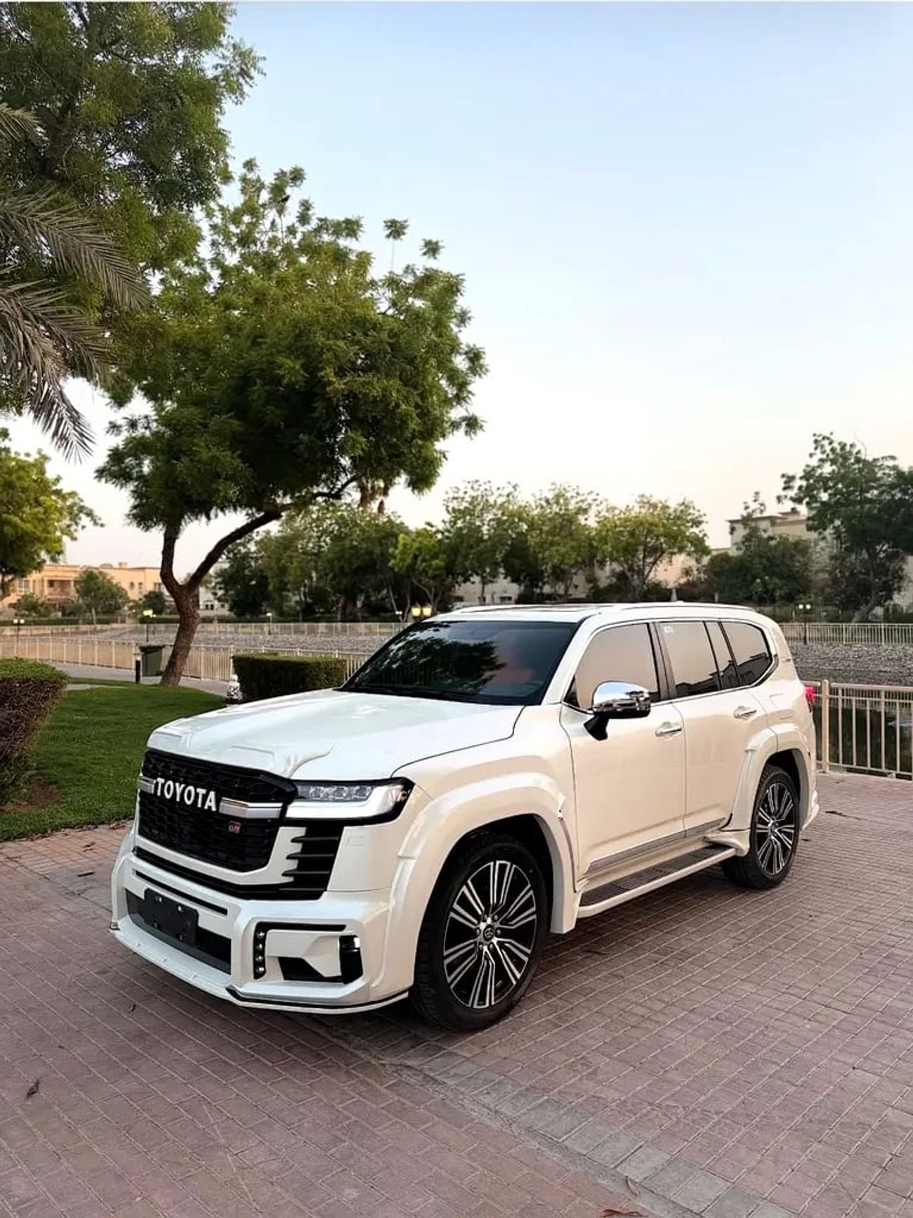 تويوتا لاند كروزر Vip Edition PS5 Big TV Stars Roof, Coffee