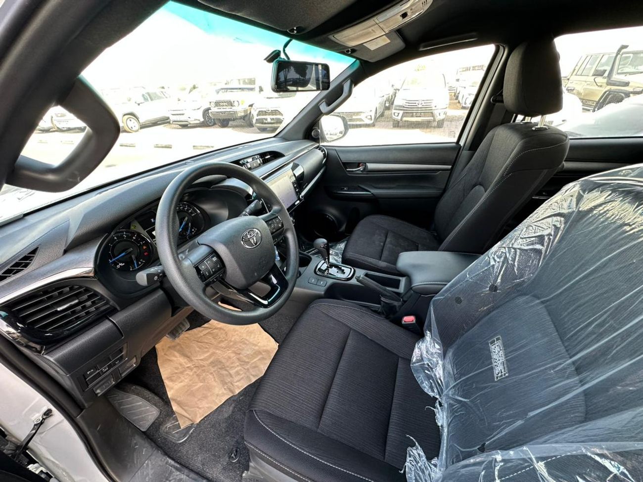 تويوتا هيلوكس 2026 HILUX D/C 4WD 4.0 V A/T EXL WHITE | BLACK
