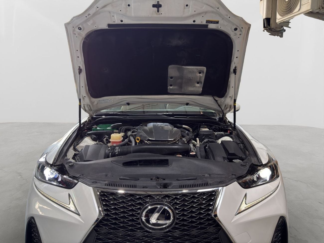 Lexus IS300 PREMIER 2019 LEXUS IS 300 — JAPANESE LUXURY WITH A SPORTY EDGE!