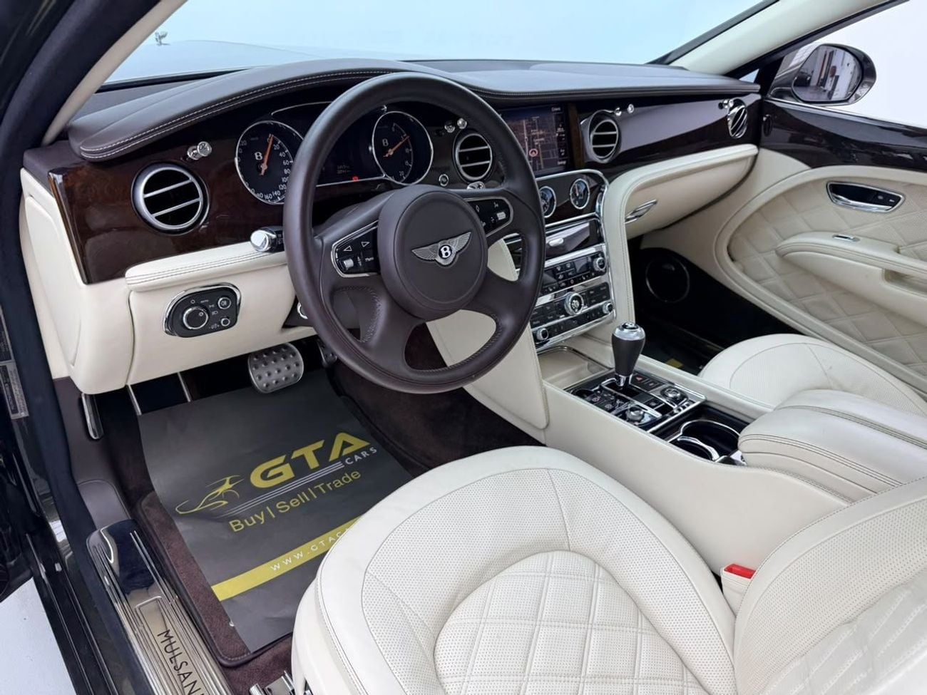 Bentley Mulsanne STANDARD 2016 Bentley Mulsanne Speed, Full Bentley Service History, GCC Specs