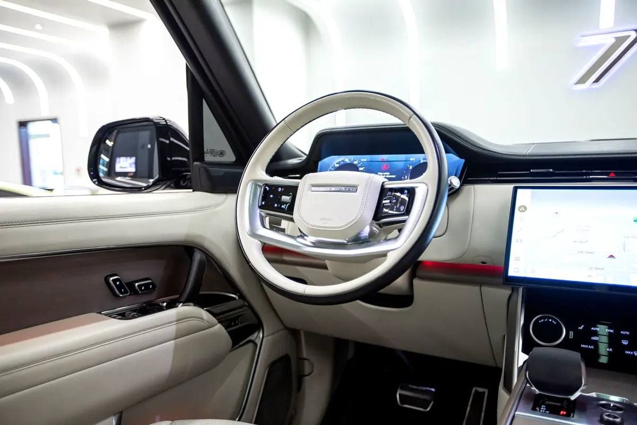 Land Rover Range Rover FIRST EDITION P530 GCC Specs - Pristine Condition - WARRANTY - AL TAYER