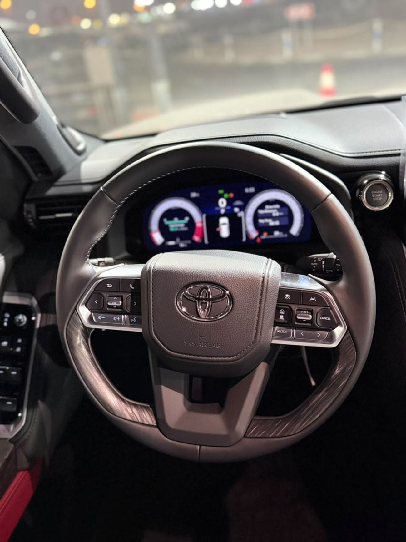 تويوتا لاند كروزر VXR