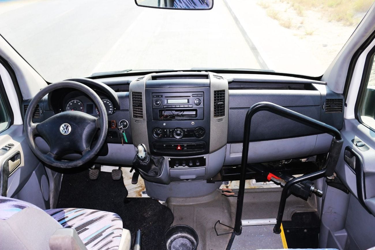 Volkswagen Crafter STANDARD Volkswagen Crafter 2008 with 22 Passenger Manual gear , diesel