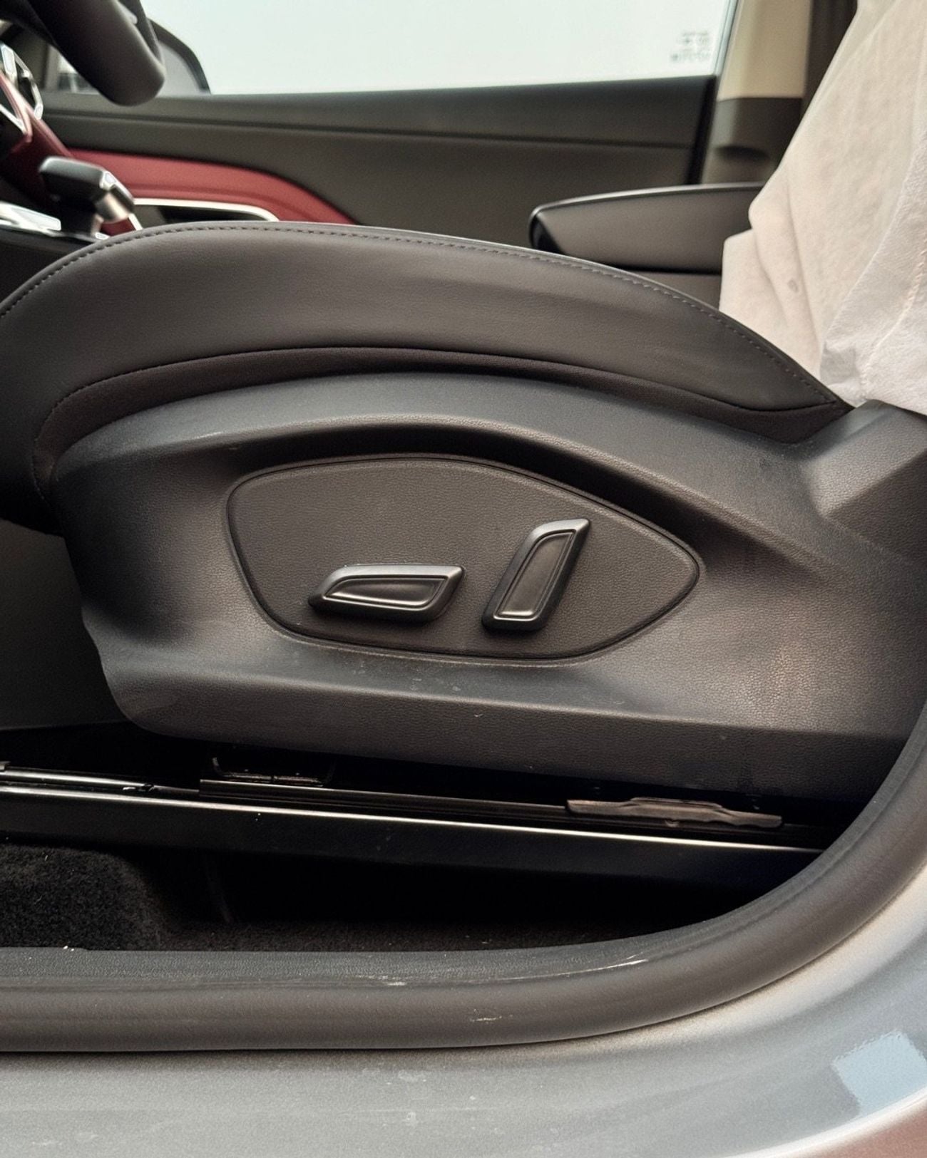 أم جي ZS LUX