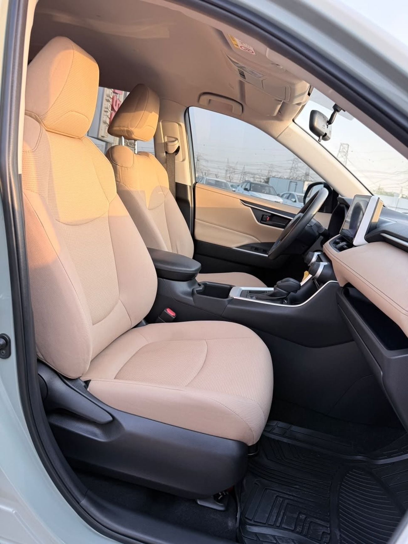 Toyota RAV4 EX RAV4 GCC 2023 model mid option