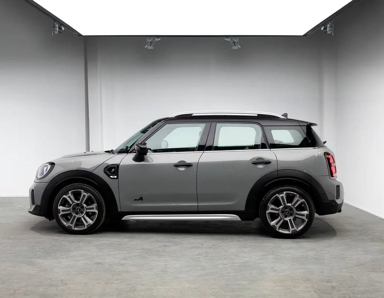 Mini Countryman COOPER S 0% DP Available • Full Service History • GCC Specs
