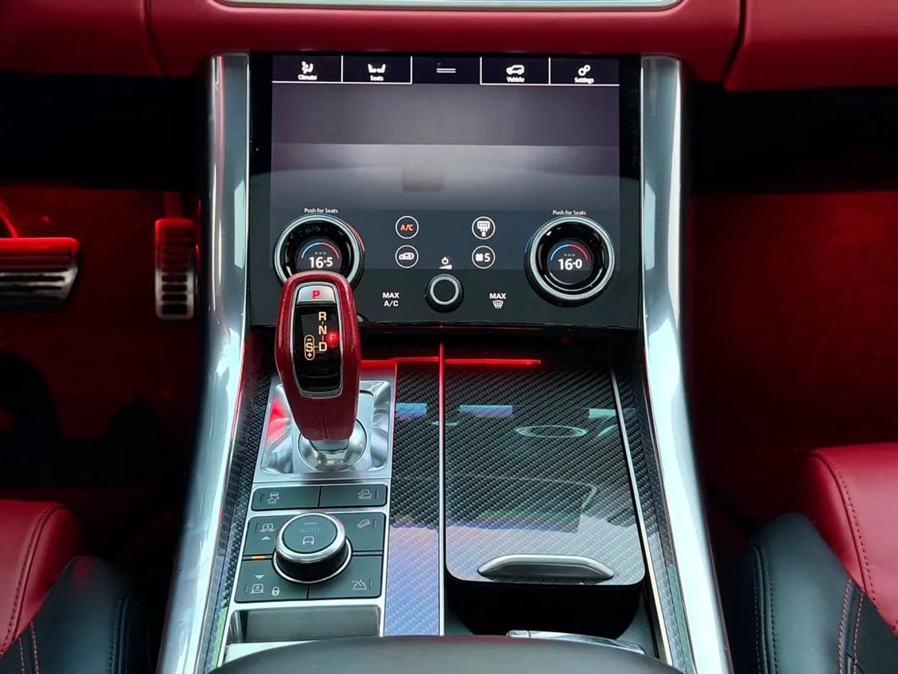 Land Rover Range Rover Sport SVR | 5.0L SUPERCHARGED V8 | 575 HP | GCC | | ORIGINAL PAINT