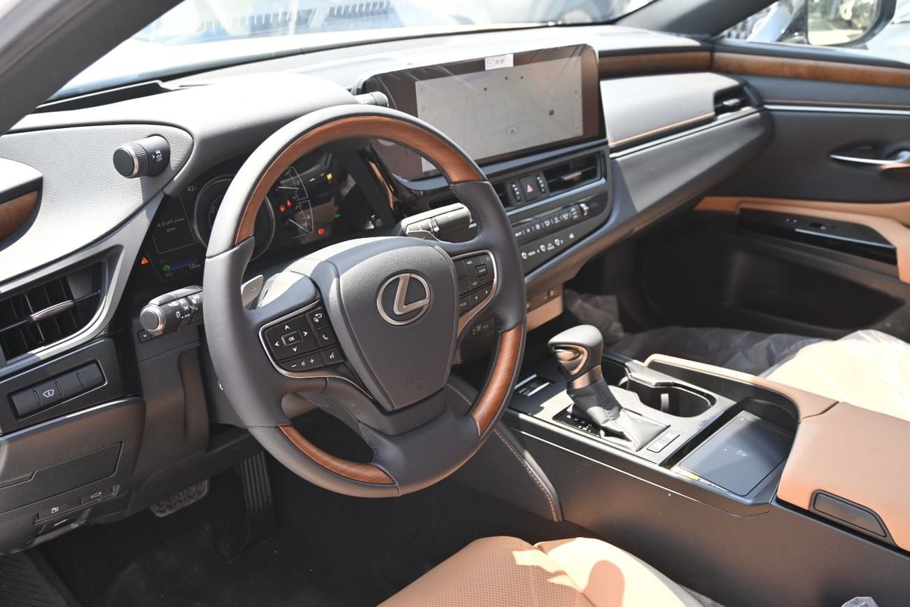 Lexus ES300h PLATINUM 2025 Lexus ES300H 2.5L Hybrid, Color White