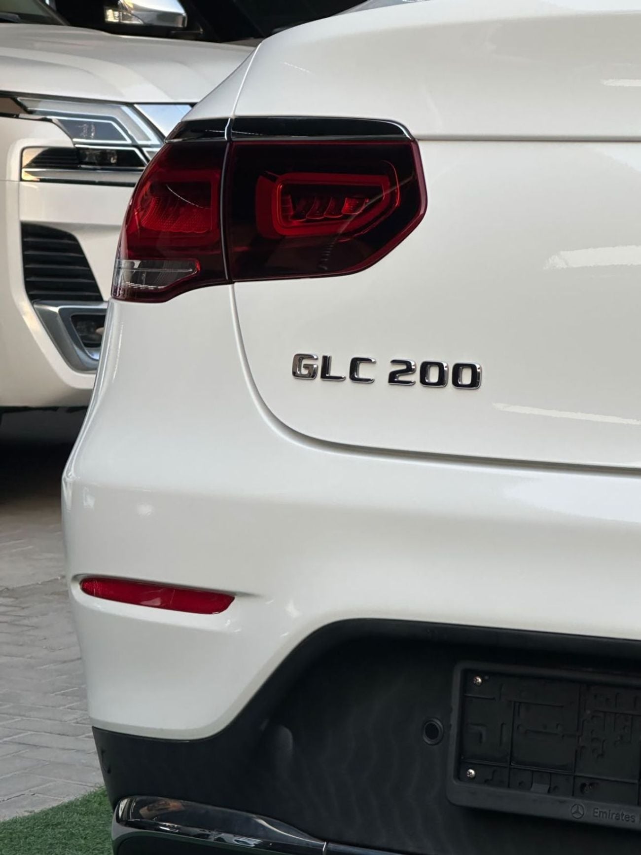 Mercedes Benz GLC200 STANDARD