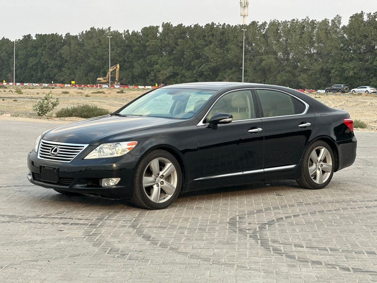 لكزس LS 460 بريمير SWB