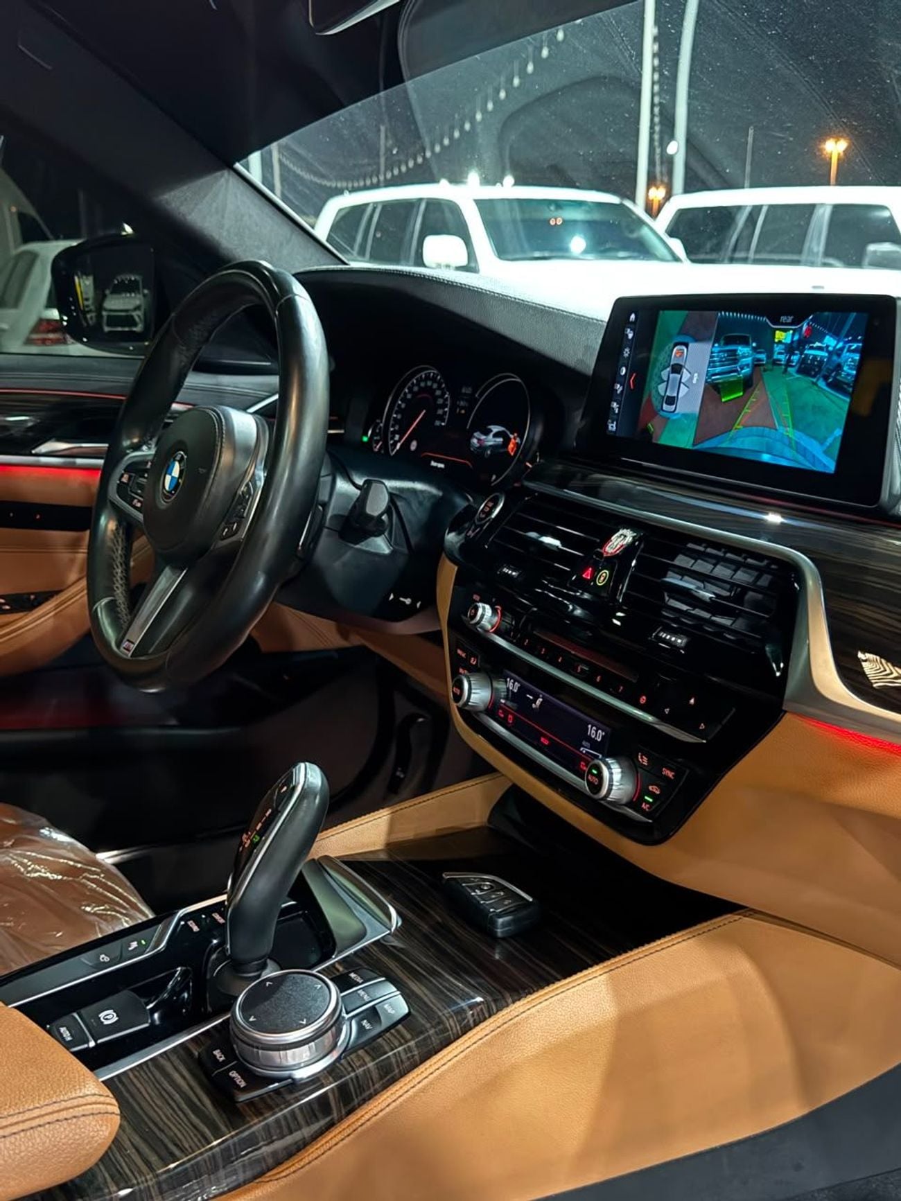 بي أم دبليو 530i LUXURY