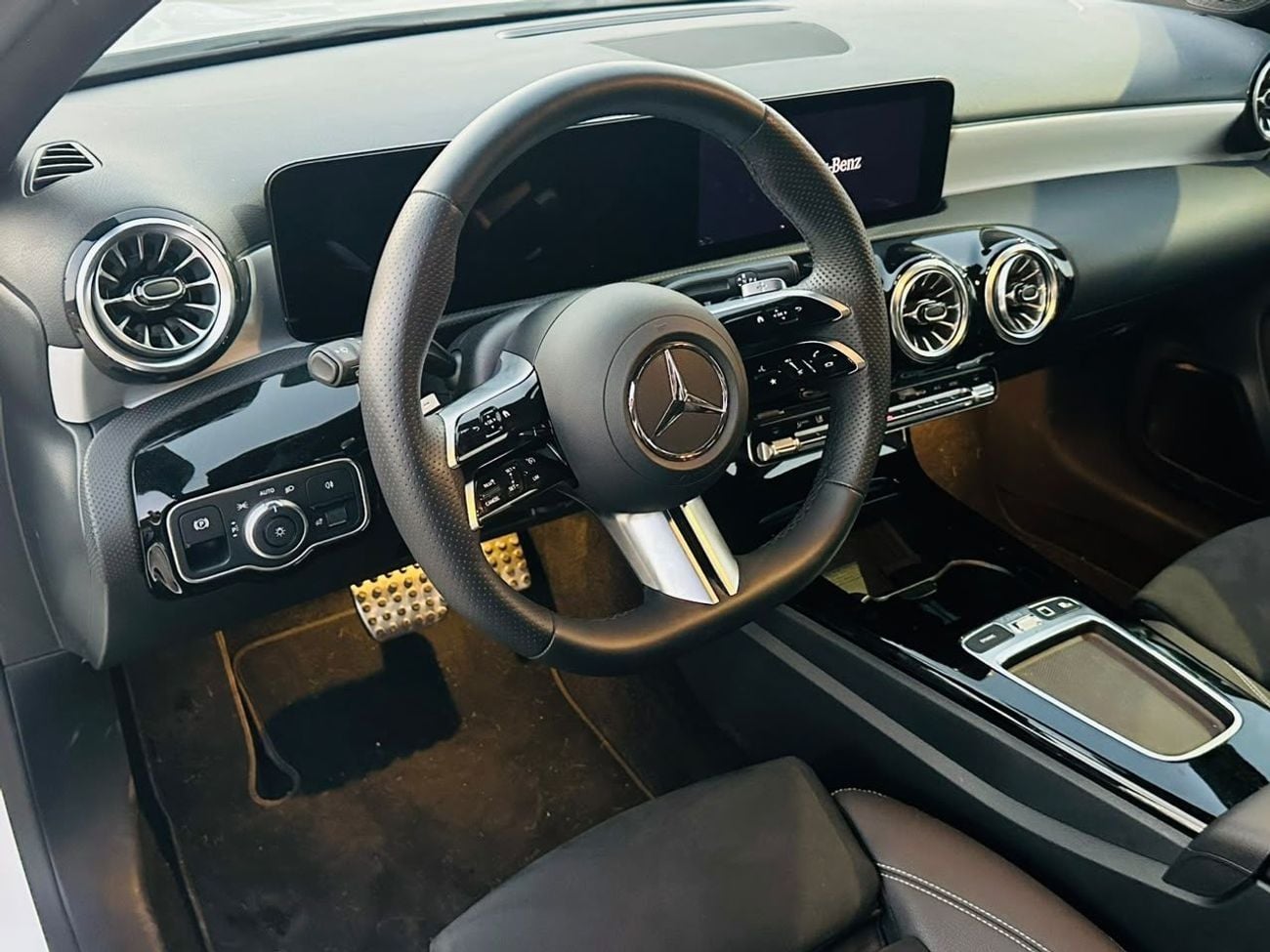 Mercedes Benz A200 PREMIUM PLUS