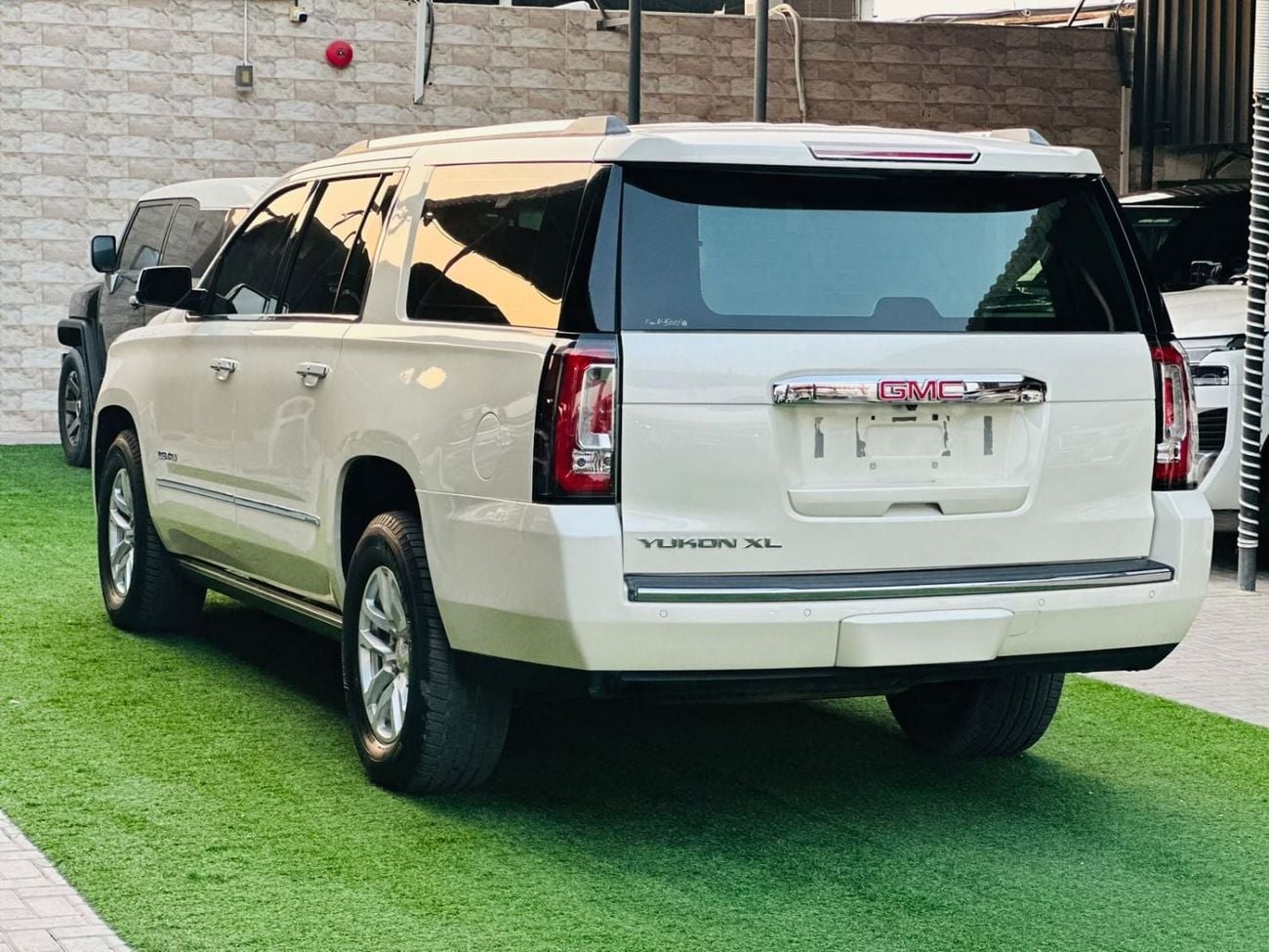 جي أم سي يوكون XL DENALI