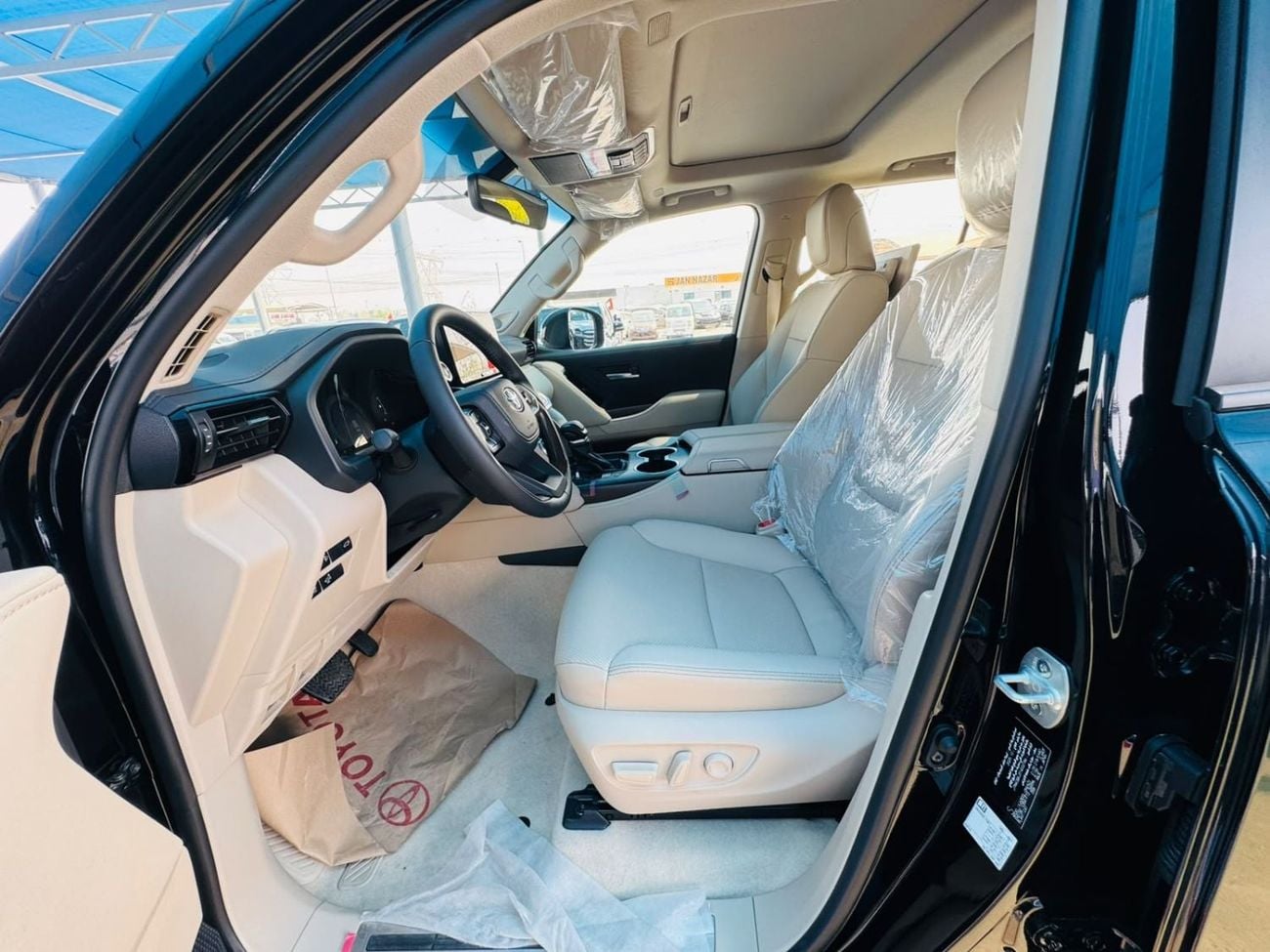 Toyota Land Cruiser GXR 3.5L· 6 cyl· Automatic· Hybrid· SUV/Crossover· All Wheel Drive· 7 Seats· 5 Door· 457 HP This vehicl