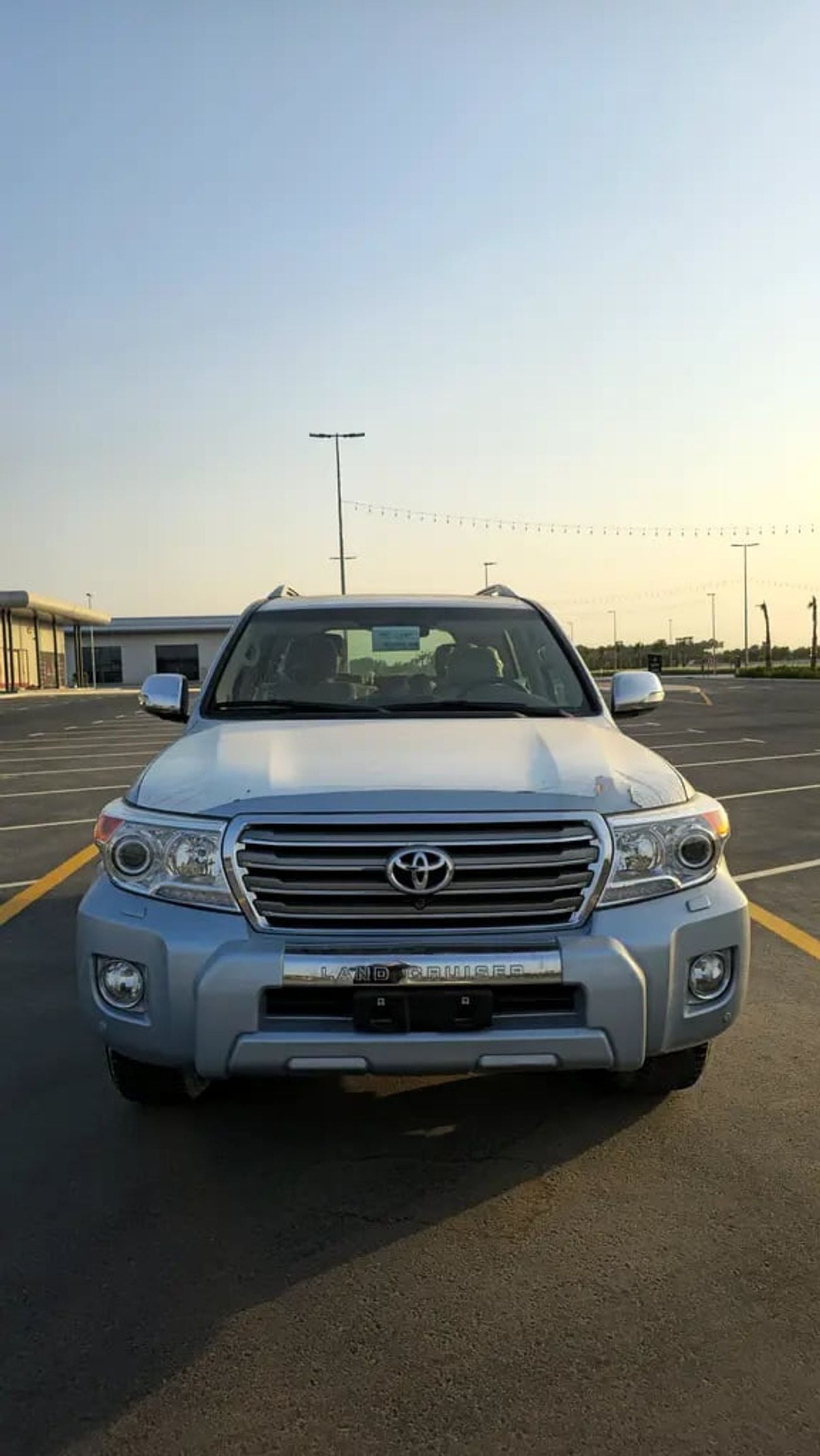 Toyota Land Cruiser VXR V8 5.7L GCC Specs