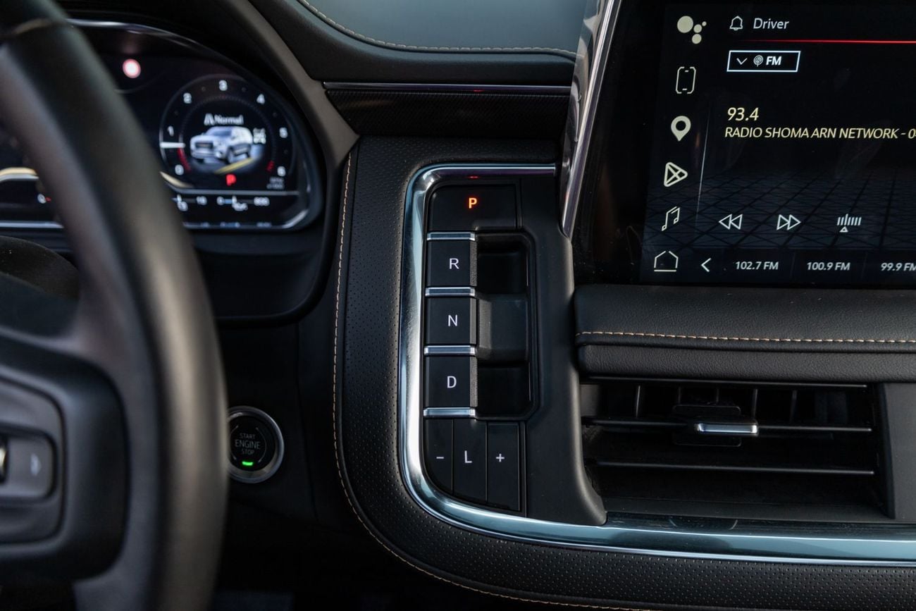 GMC Yukon AT4 GMC Yukon AT4 6.2L (LOW MILEAGE) 2022 GCC | Agency Warranty