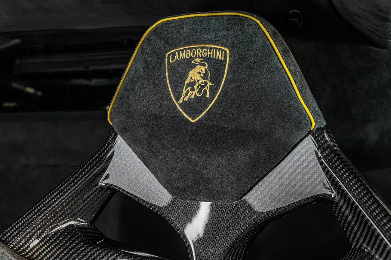 Lamborghini Huracan 2024 Lamborghini Huracán Sterrato | 1 of 1,499 | 5.2L V10 | Service and dealer Warranty | GCC Specs