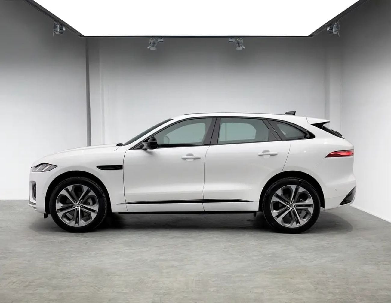 Jaguar F-PACE 90TH ANNIVERSARY EDITION P250 90th Anniversary Edition • Warranty + Service Package • FDSH • GCC