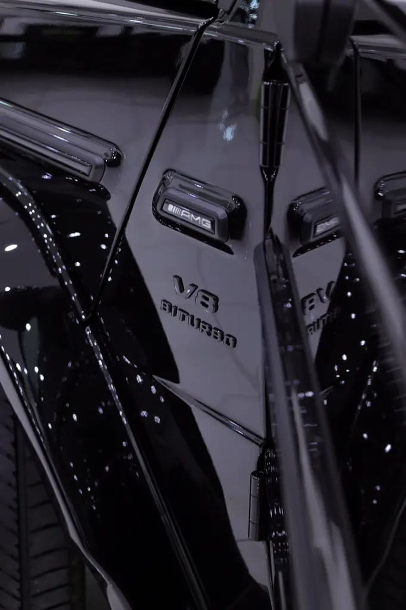 Mercedes Benz G63 AMG G63 GCC MANUFAKTUR EDITION +DOUBLE NIGHT PACKAGE CARBON INT+ 5 YEARS WARRANTY + FREE NANO COATING