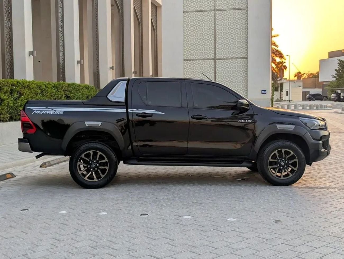 Toyota Hilux ADVENTURE Toyota Hilux Adventure 2020 GCC Specs Facelifted 2025 V4 2.7L Interior and Exterior well-maintained