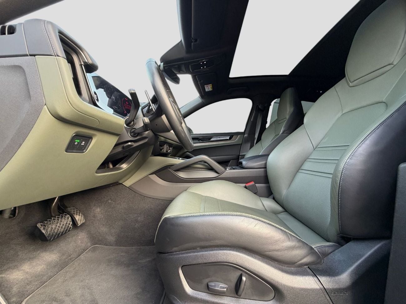 Porsche Cayenne PORSCHE CAYENNE COUPE | LOW MILEAGE | GCC | WARRANTY UNTIL | 2024