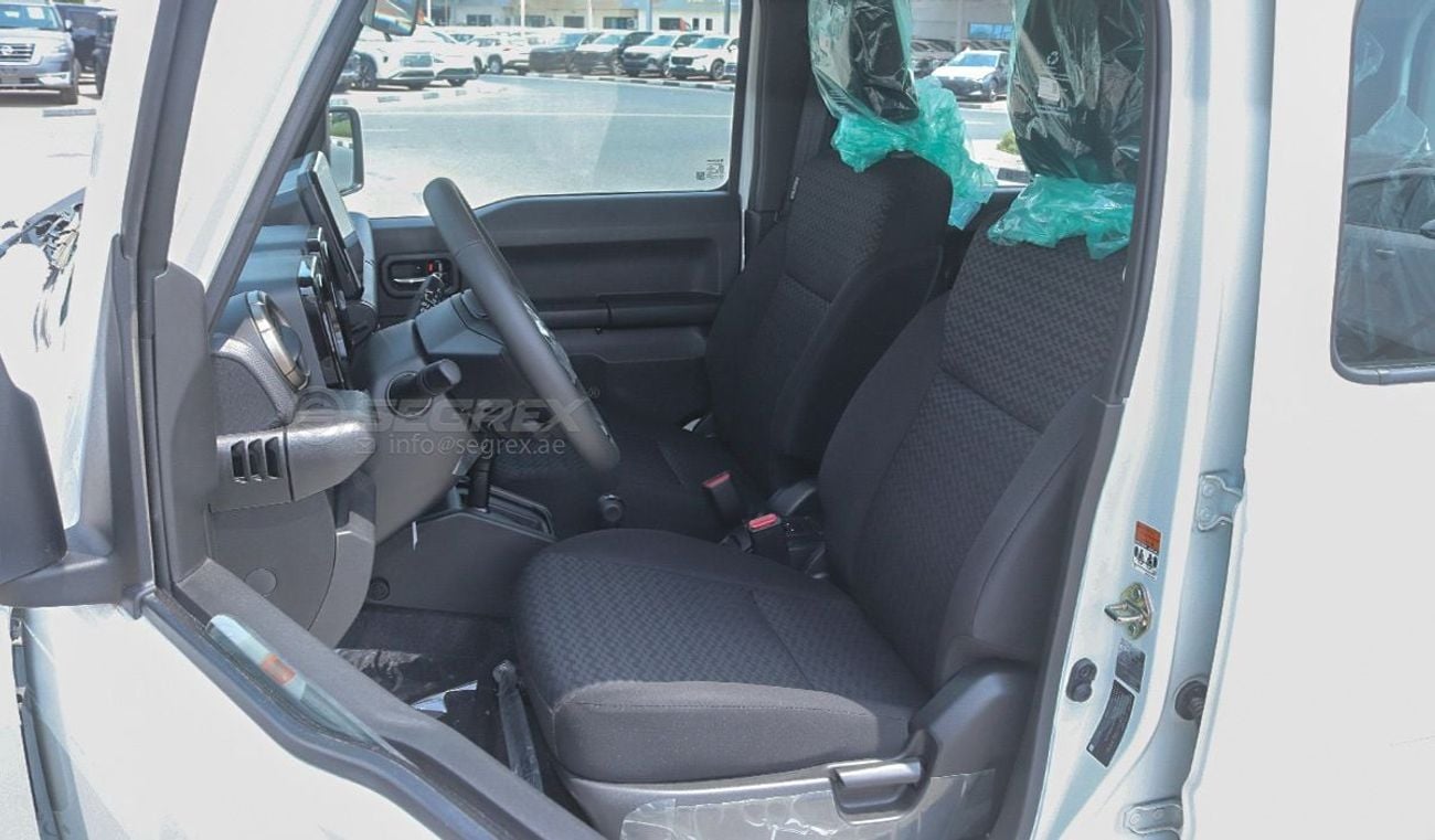 سوزوكي جيمني GLX . 1.5L . Petrol . 4WD . 4-Speed Automatic . 5 Seats . 5 Doors موديل 2026. للتصدير
