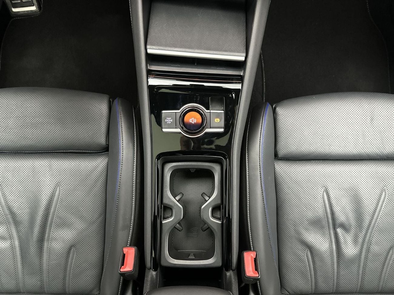 Volkswagen Tiguan R-LINE 1.4L | Premium R-Line Interior | Panoramic Sunroof | Digital Cockpit Pro | Ambient Lighting | Rear C