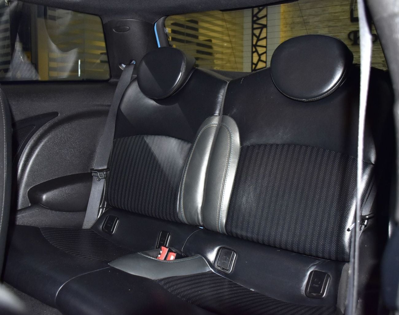 Mini Cooper S STANDARD EXCELLENT DEAL for our Mini Cooper S ( 2013 Model ) in Blue Color GCC Specs