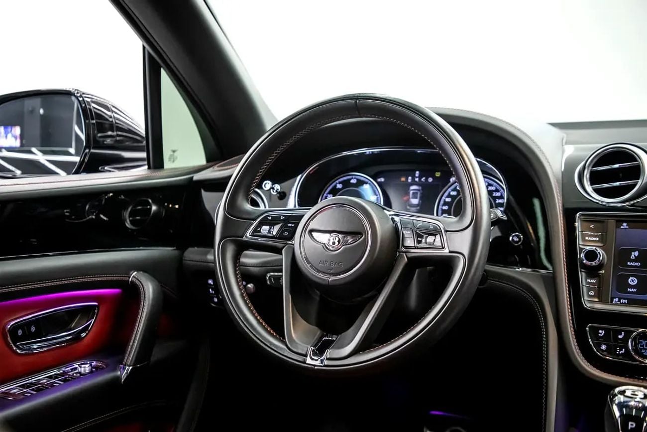 Bentley Bentayga V8 | GCC Spec