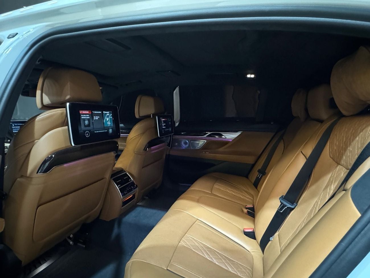 BMW 750Li XDRIVE M SPORT 2018 | GCC | 130,000 km | 90,000 AED