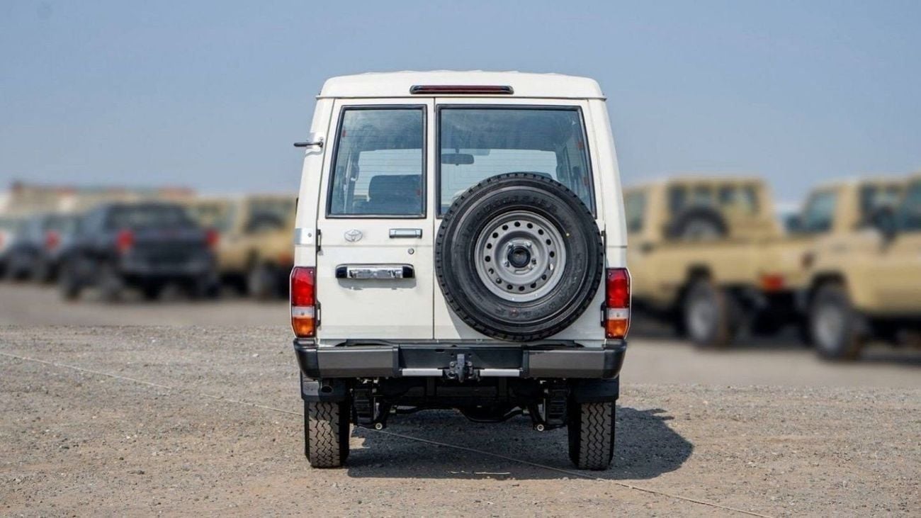 Toyota Land Cruiser 70 LC 78 Toyota Land Cruiser Hard Top 4.2L Diesel 3doors V6 2024