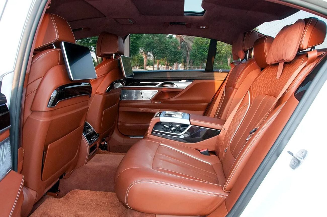 BMW M760Li M760Li | GCC Specs | V12 | Low Mileage | Full Service History