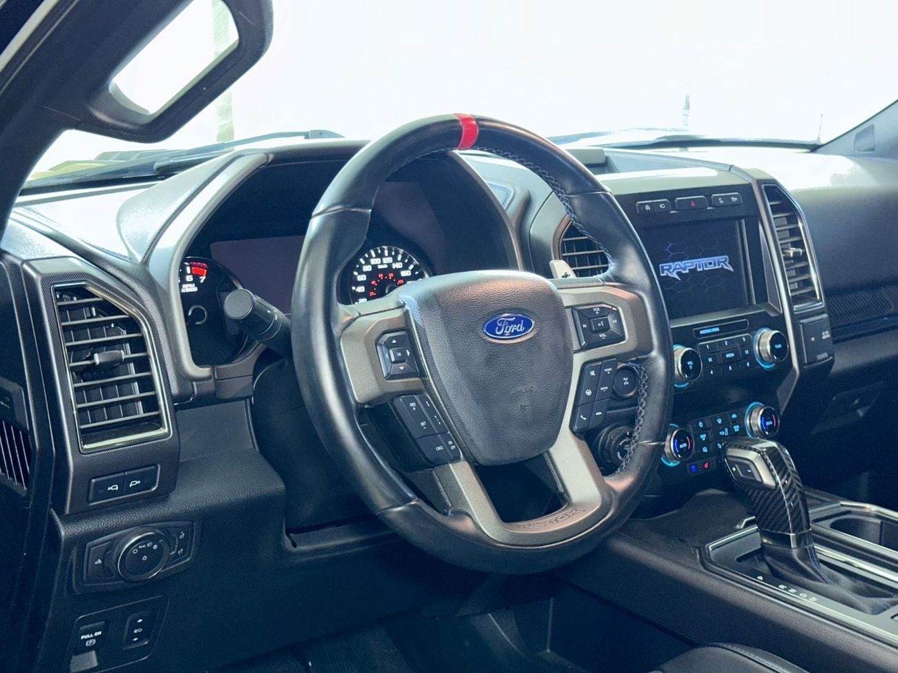 Ford F-150 RAPTOR CREW CAB LUX RP1620 /AL TAYER MOTORS/AL QOUZ SHOWROOM