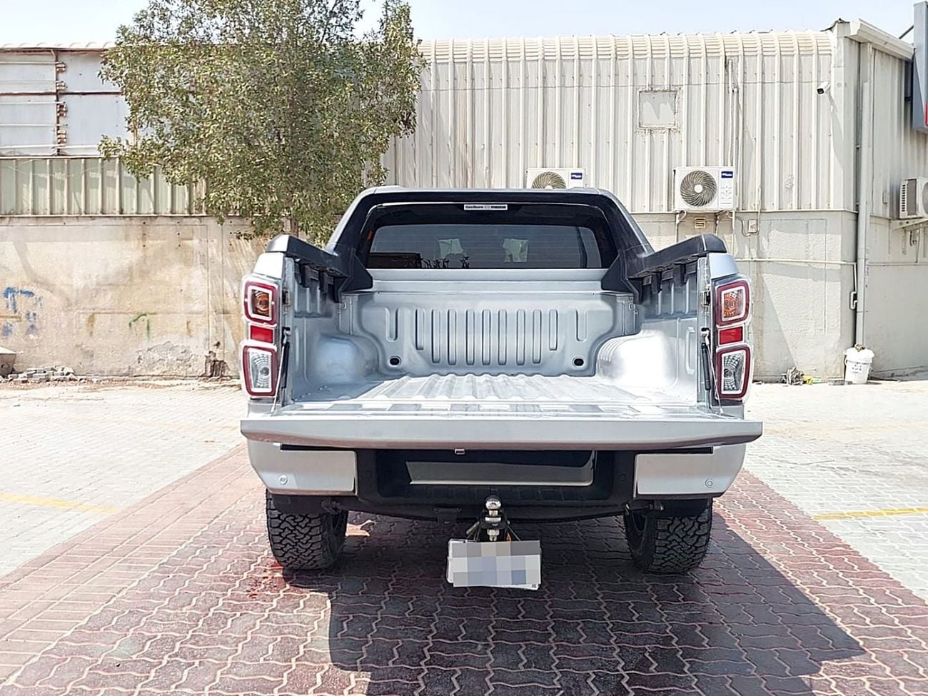 Isuzu D-MAX STANDARD