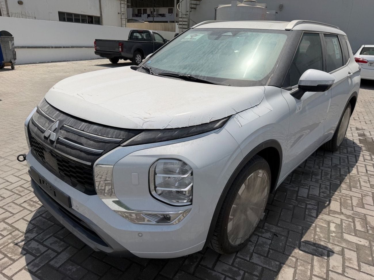 ميتسوبيشي آوتلاندر PREMIUM خط P