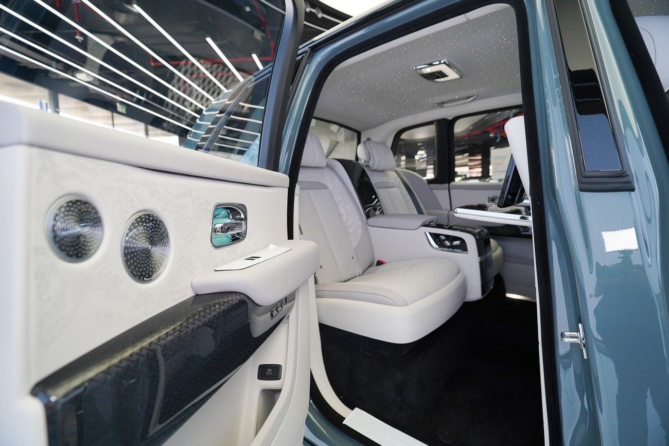 Rolls Royce Cullinan BLACK BADGE CULLINAN DUALITY SEATS