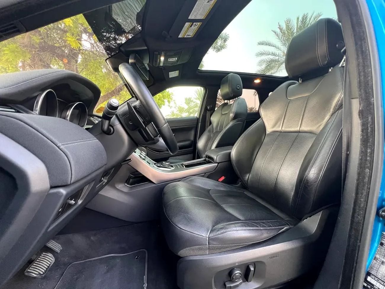 Land Rover Range Rover Evoque Dynamic SE - Canadian Specs