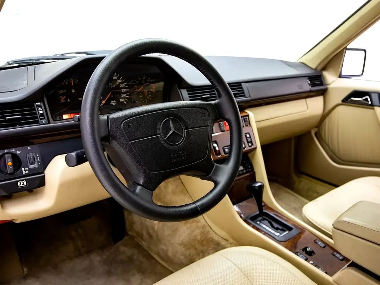 مرسيدس بنز E 500 E 500 | Japanese Spec