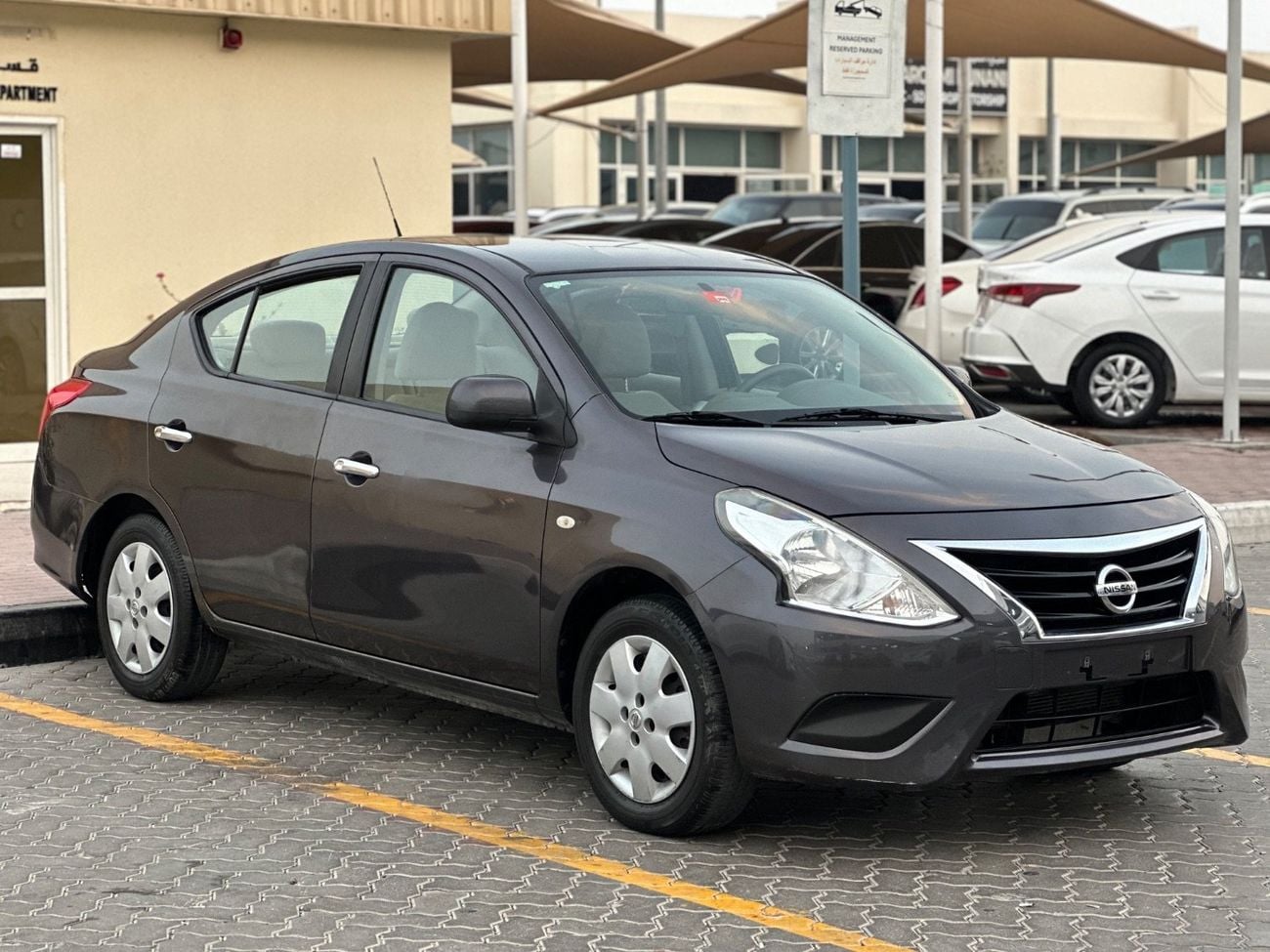 Nissan Sunny SV
