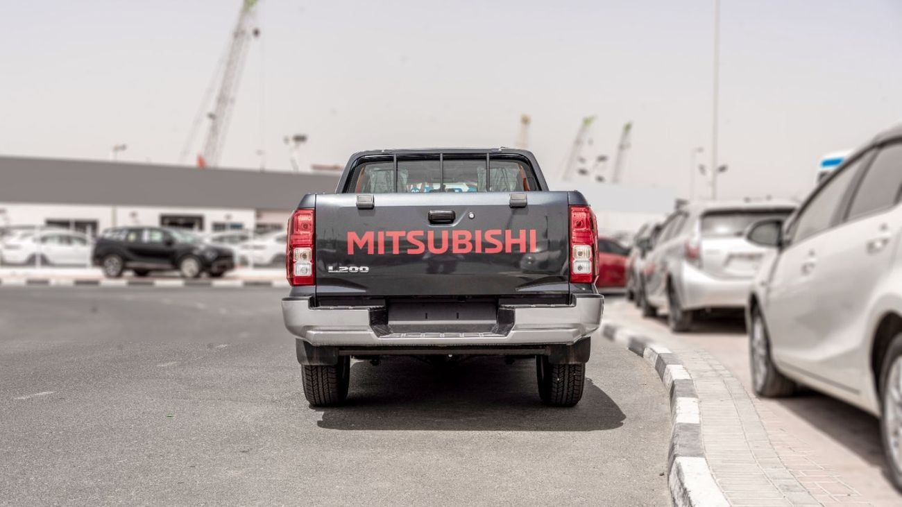 Mitsubishi L200 GL 2026 Mitsubishi L200 GLX 2.4L MT Petrol (Gray-Black)