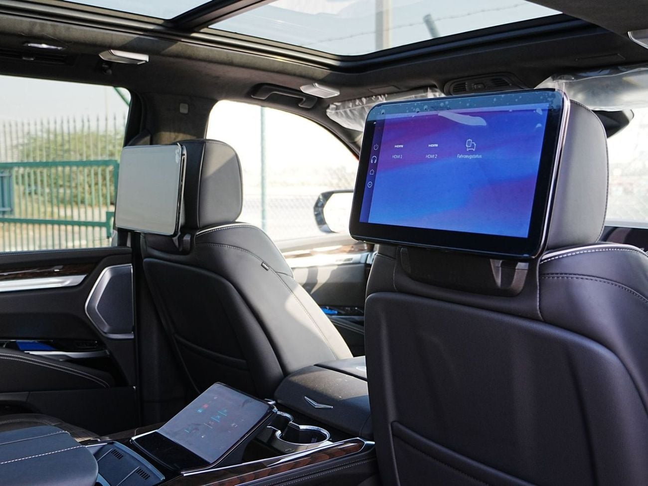 Cadillac Escalade SPORT PLATINUM VIP SEATS